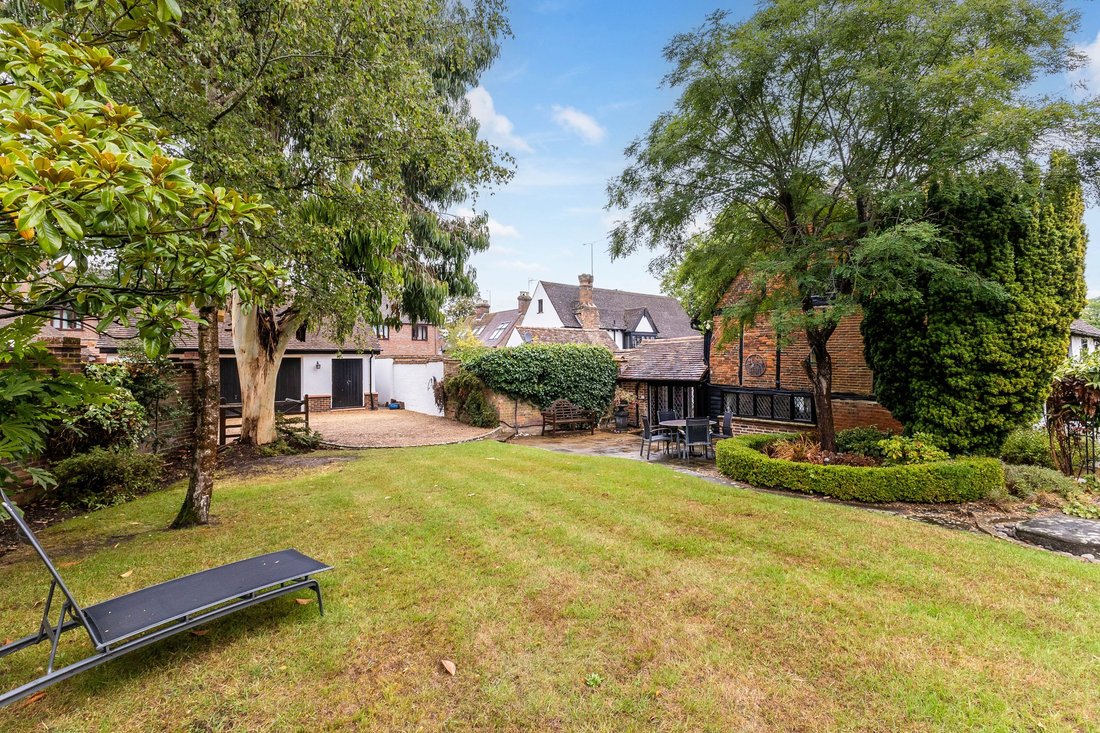 House in Douglas Road, St Albans, England 2 - 18893375