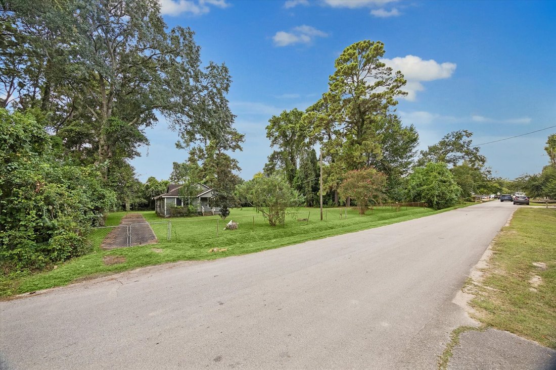 Land in Houston, Texas, United States 2 - 18894360