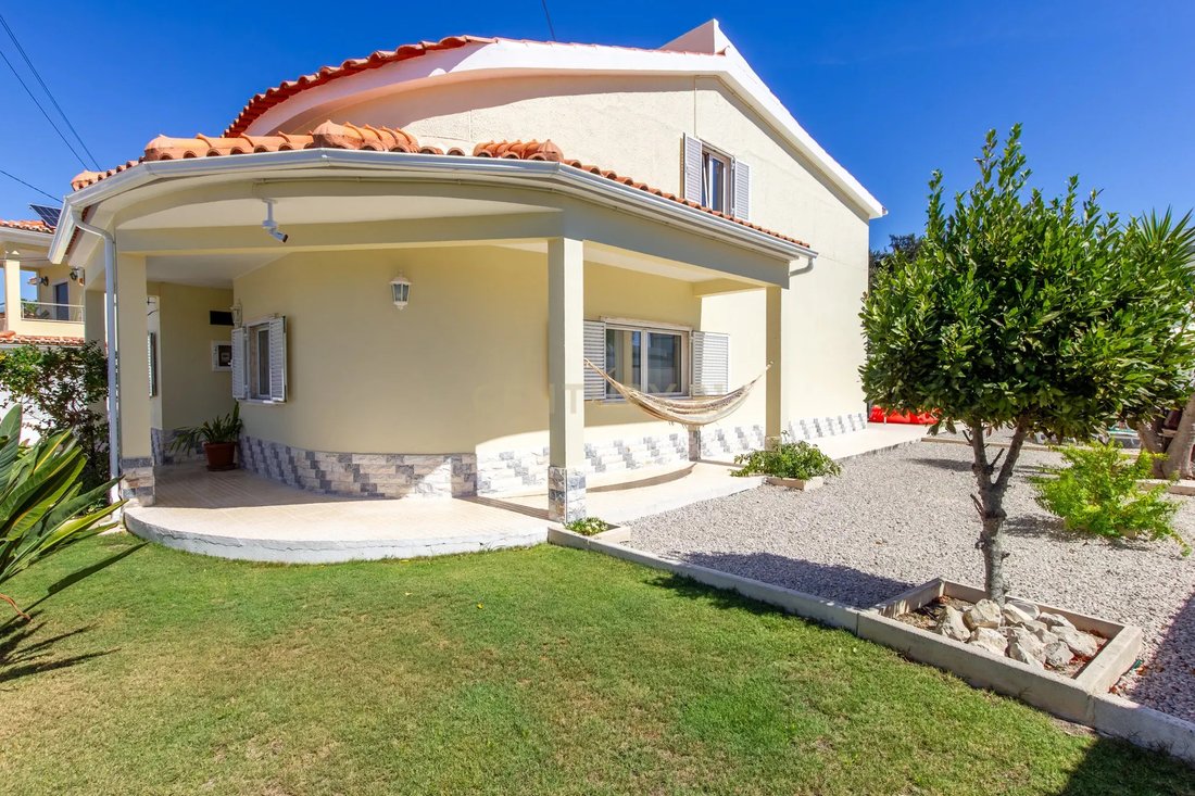 Villa in Quinta do Conde, Setubal, Portugal 1 - 18894179