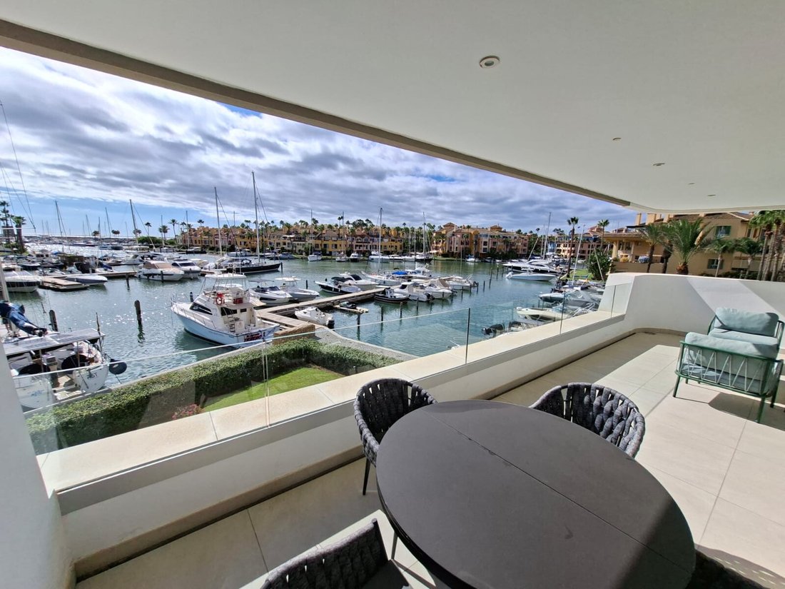 Appartamento a Sotogrande, San Roque, Andalusia 1 - 18893090