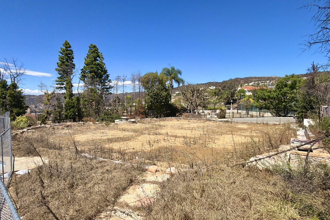 Land in Los Angeles, California, United States 5 - 18894365