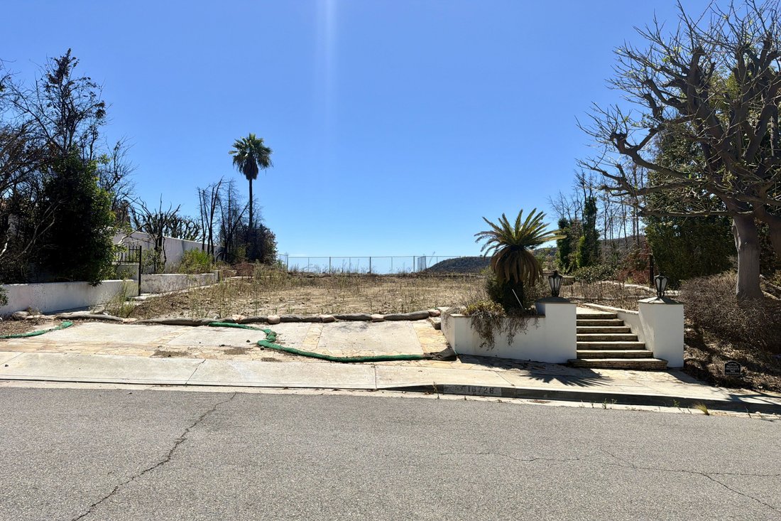 Land in Los Angeles, California, United States 3 - 18894365