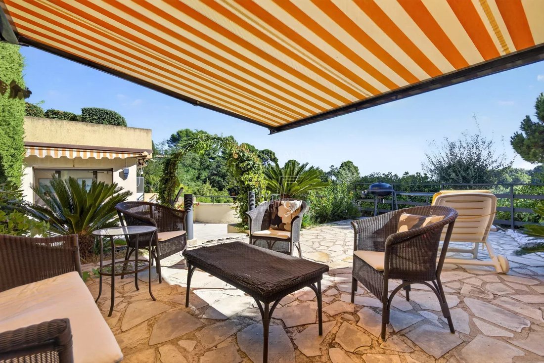 Appartamento a Mougins, Provenza-Alpi-Costa Azzurra, Francia 2 - 18893768