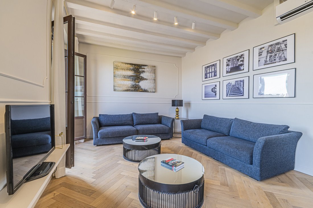 Apartment in Ciutat Vella, Barcelona, Spain 5 - 18473838
