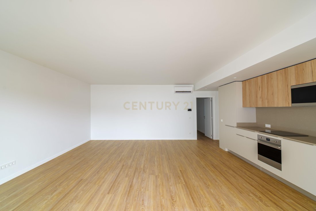 Wohnung in Santo António dos Cavaleiros, Lissabon, Portugal 3 - 18894130