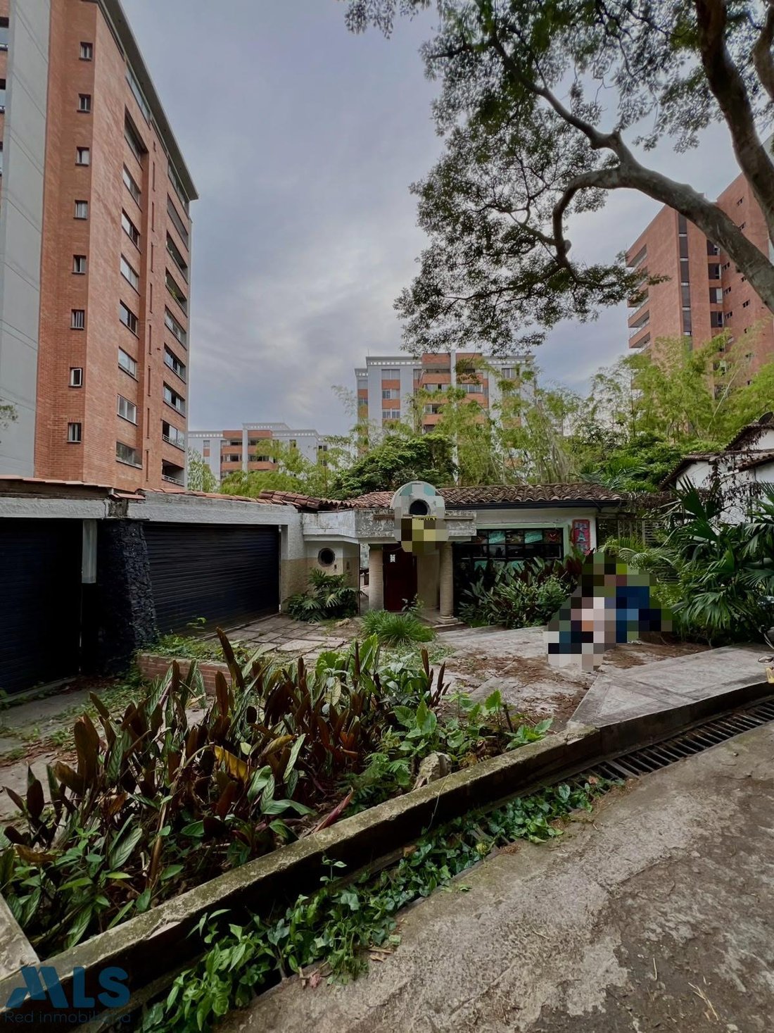 Land in Medellín, Antioquia, Colombia 1 - 18894146