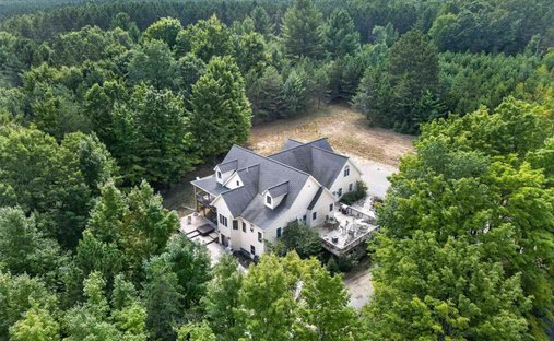 House in Williamsburg, Michigan, United States 1