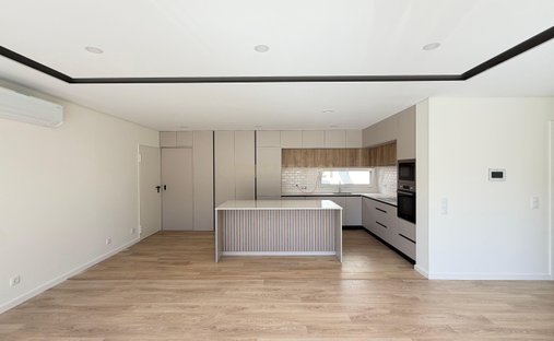 Villa in Fernao Ferro, Setubal, Portugal 1