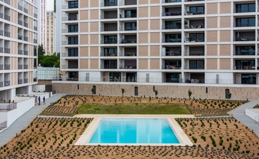Wohnung in Santo António dos Cavaleiros, Lissabon, Portugal 1