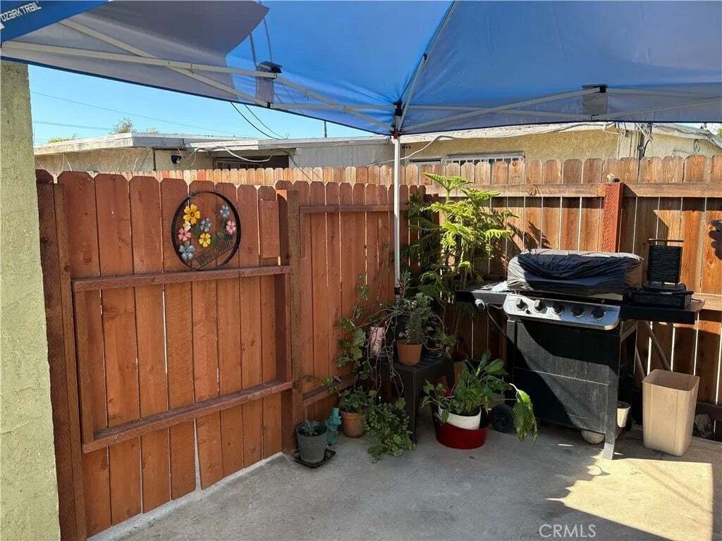 House in Lakewood, California, United States 5 - 18893944