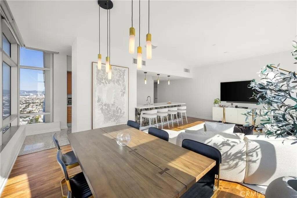 Condo in Los Angeles, California, United States 3 - 18893919