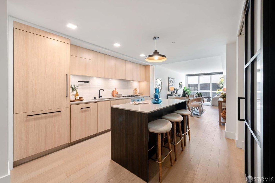 Condo in San Francisco, California, United States 5 - 18893072