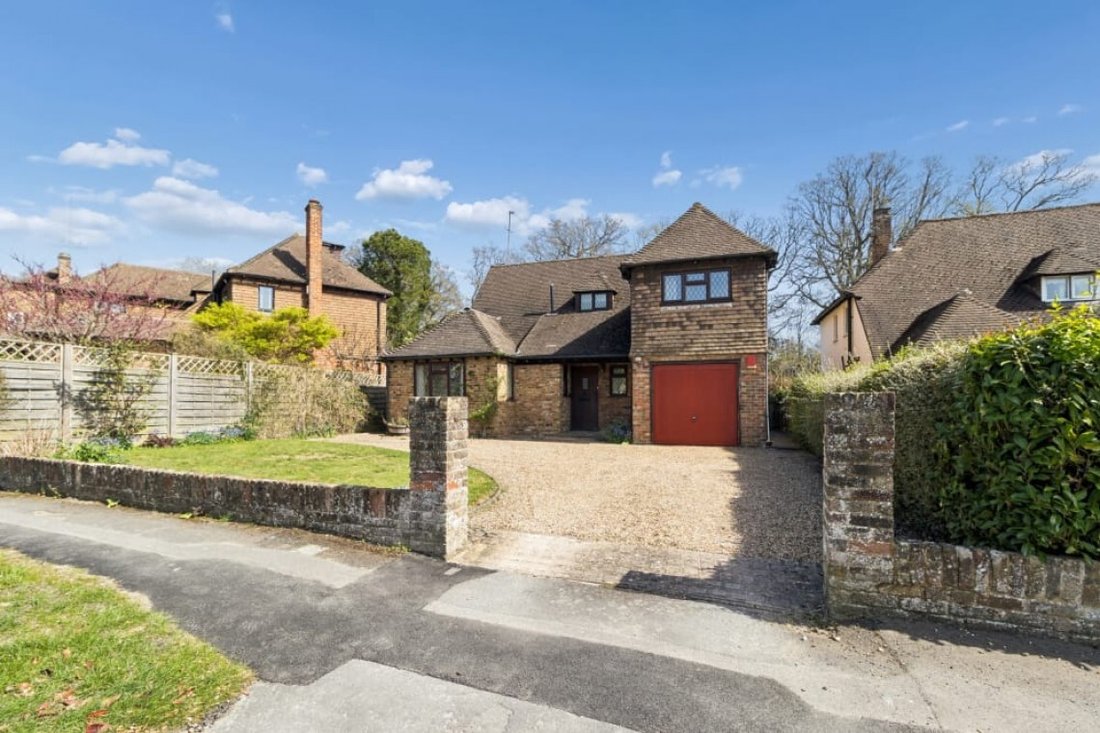 House in Farnham Royal, England 1 - 17669934