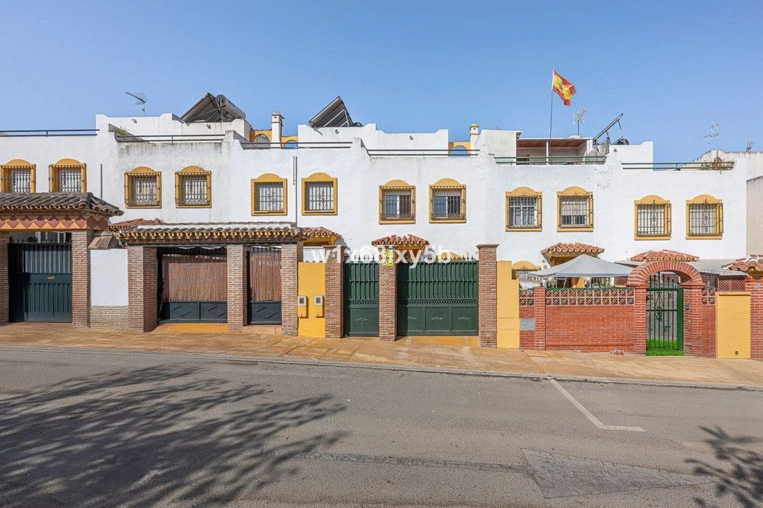 Townhouse in San Pedro de Alcantara, Andalusia, Spain 1 - 18893733