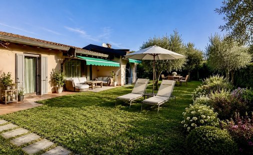 Casa en Padenghe sul Garda, Lombardía, Italia 1