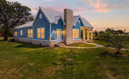 House in Thornton, Texas, United States 1