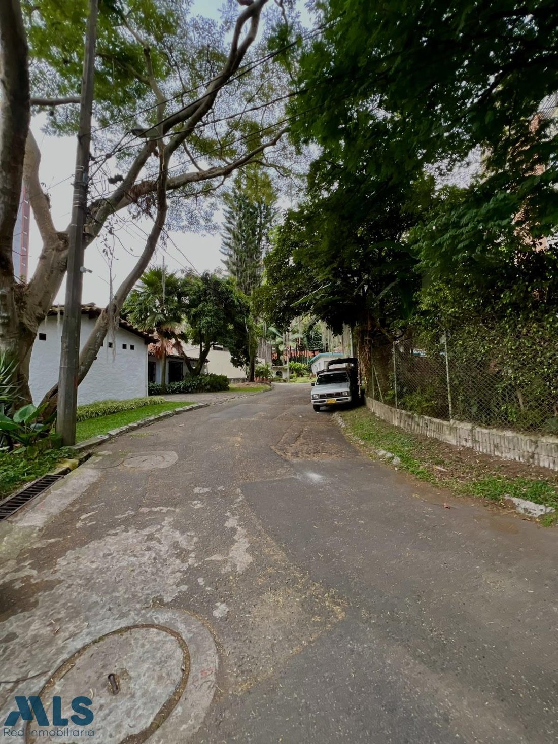 Land in Medellín, Antioquia, Colombia 4 - 18894146