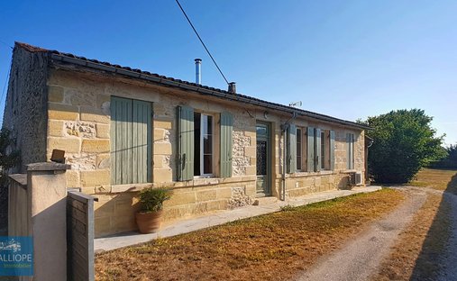 House in Moulis-en-Medoc, Nouvelle-Aquitaine, France 1