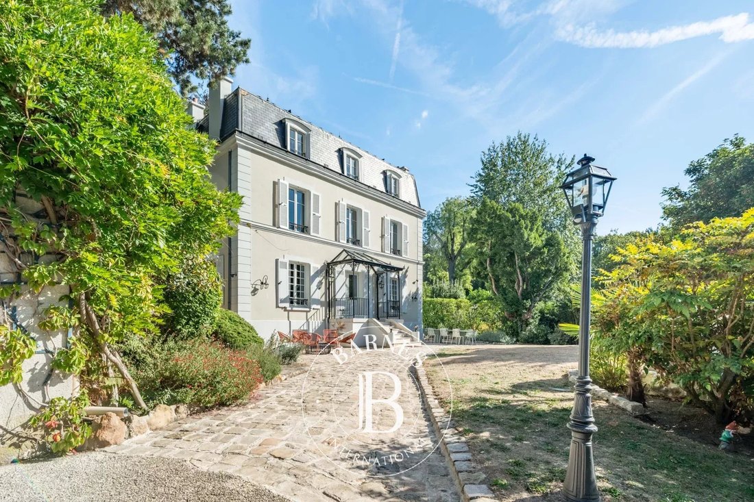 Casa en La Jonchère-Les Sablons, La Celle-Saint-Cloud, Francia 1 - 18893971