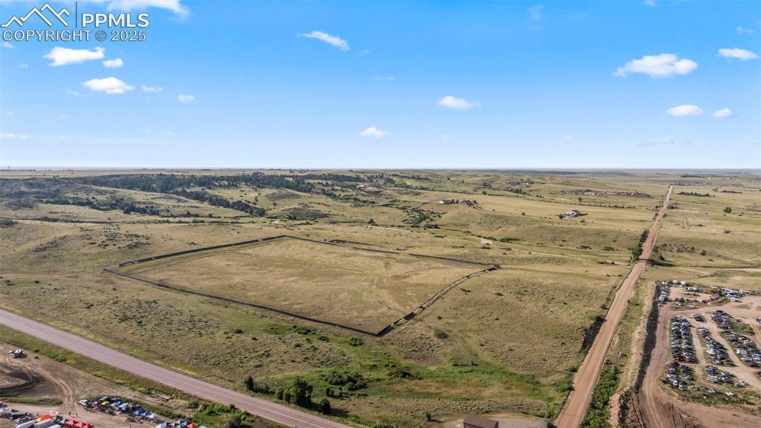 Land in Colorado Springs, Colorado, United States 1 - 15220255