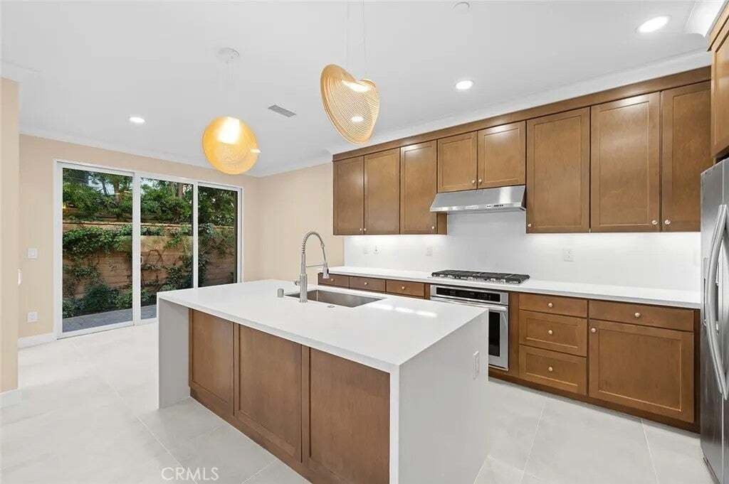 Condominio a Irvine, California, Stati Uniti 2 - 18893942
