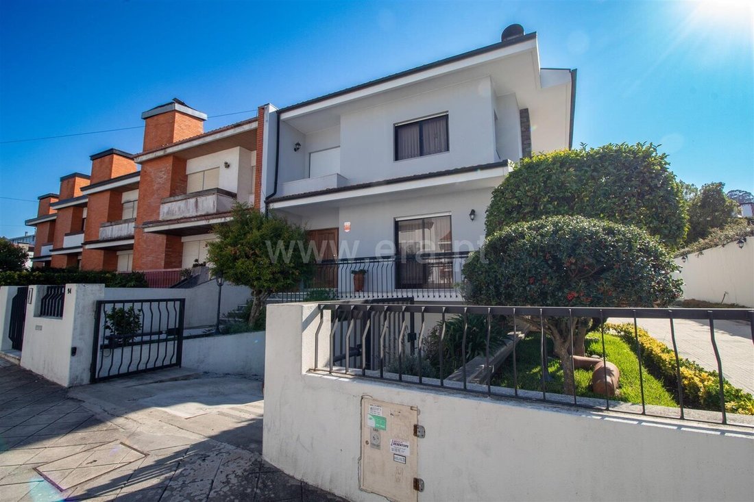 House in Oliveira do Douro, Porto District, Portugal 3 - 18894036