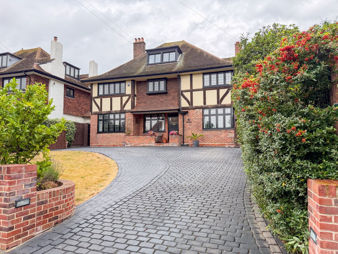 House in Clacton-on-Sea, England 1 - 18894003