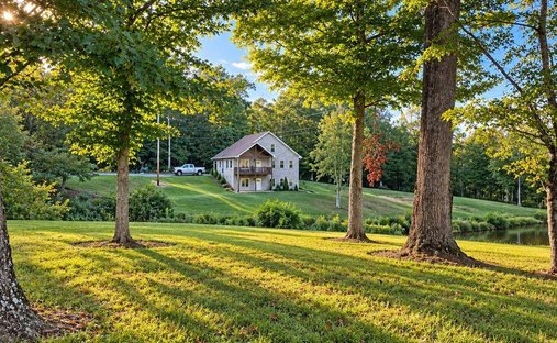 House in Vanleer, Tennessee, United States 1