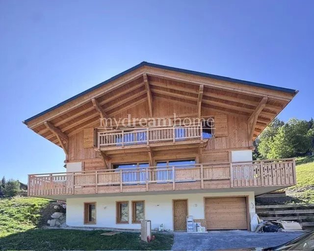 Chalet in Praz-sur-Arly, Auvergne-Rhône-Alpes, France 1 - 16047903