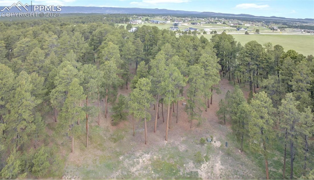 Land in Colorado Springs, Colorado, United States 2 - 15639669