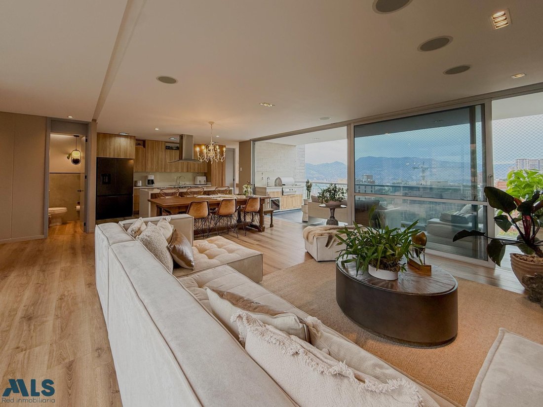 Apartment in Medellín, Antioquia, Colombia 2 - 18894168