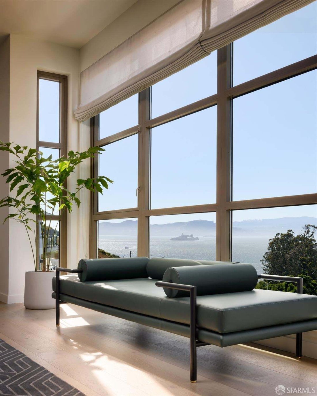 Condo in San Francisco, California, United States 5 - 18893081