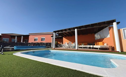 Villa in Tuineje, Canary Islands, Spain 1