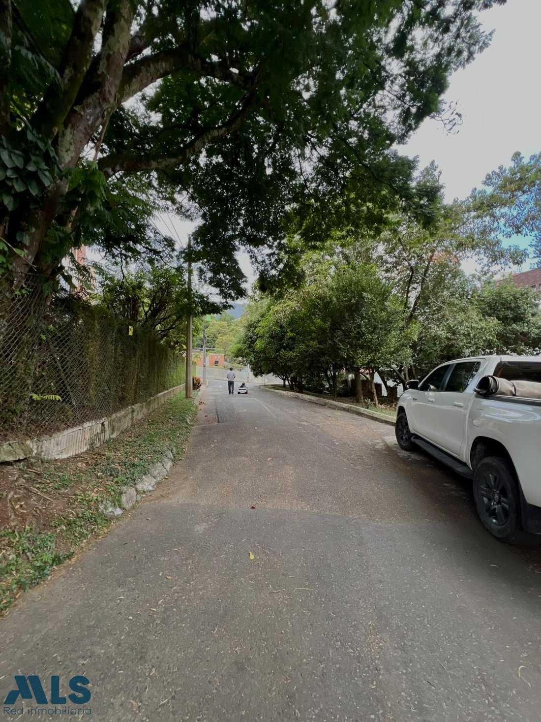 Land in Medellín, Antioquia, Colombia 3 - 18894146
