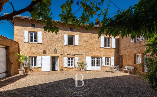 Maison à Ville-sur-Jarnioux, Auvergne-Rhône-Alpes, France 1