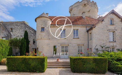 Castle in Centre, Soissons, France 1
