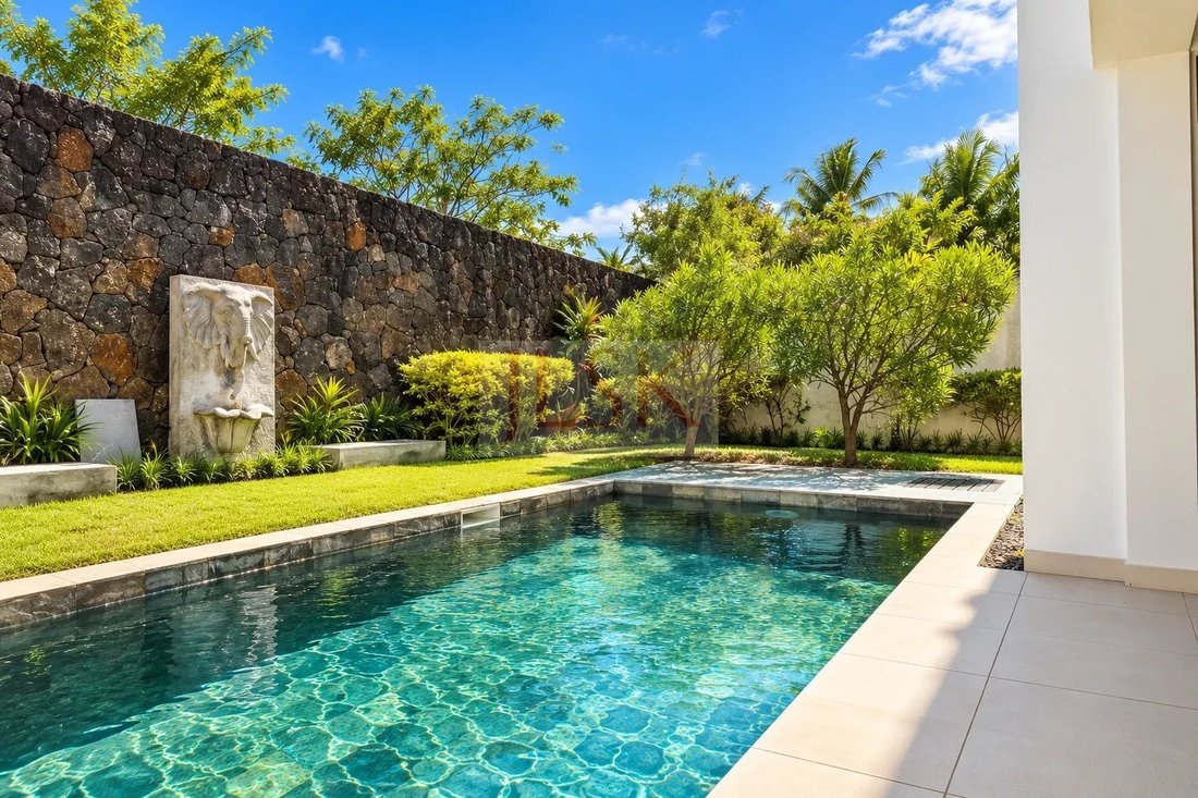 Villa in Grand Baie, Riviere du Rempart, Mauritius 3 - 18894470