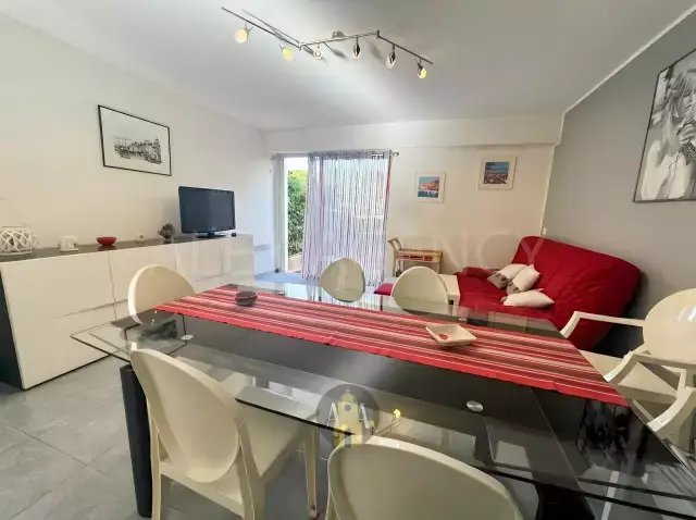 Appartamento a Zone Est Diffuse, San Tropez, Francia 4 - 18261285