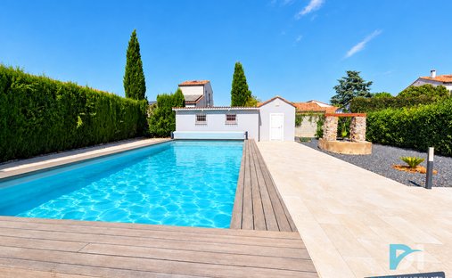 Casa a Vias, Occitania, Francia 1
