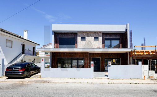 Townhouse in Santa Iria de Azoia, Sao Joao da Talha e Bobadela, Lisbon, Portugal 1