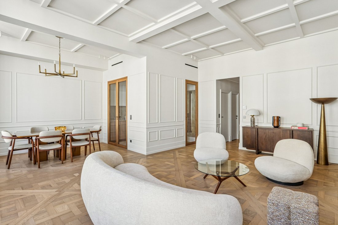 Apartment in Saint Germain l'Auxerrois, Paris 1er Arrondissement, Paris 5 - 18894382