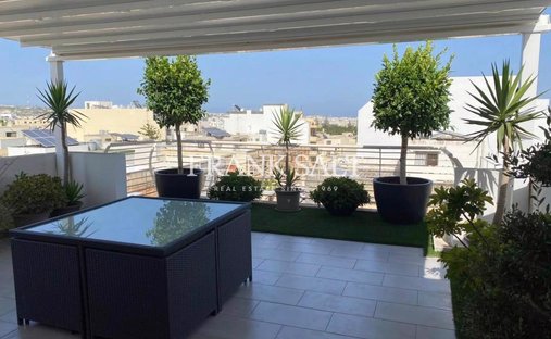 Penthouse in Attard, Malta 1