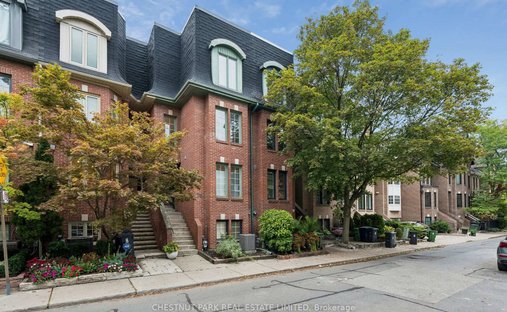Villa in Toronto, Ontario, Canada 1