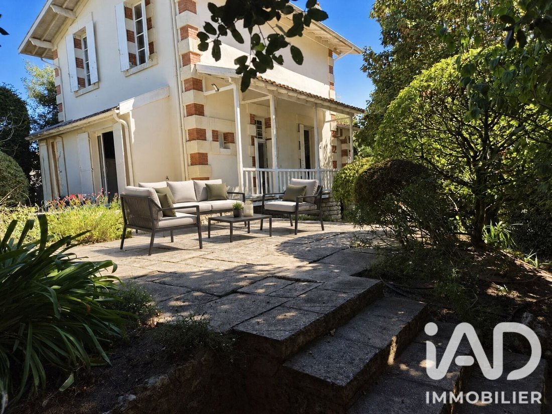 House in Saint-Palais-sur-Mer, Nouvelle-Aquitaine, France 1 - 18897050