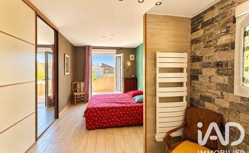 Maison à Jonquières-Saint-Vincent, Occitanie, France 1