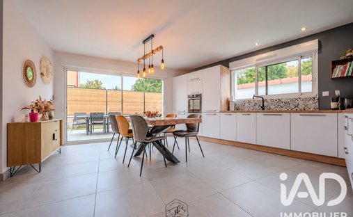 Maison à Entrange, Grand Est, France 1