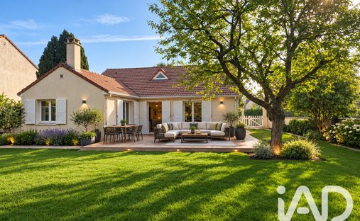 House in Basses Roches, Conflans-Sainte-Honorine, France 1