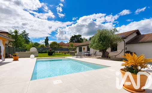 House in Grézieu-la-Varenne, Auvergne-Rhône-Alpes, France 1