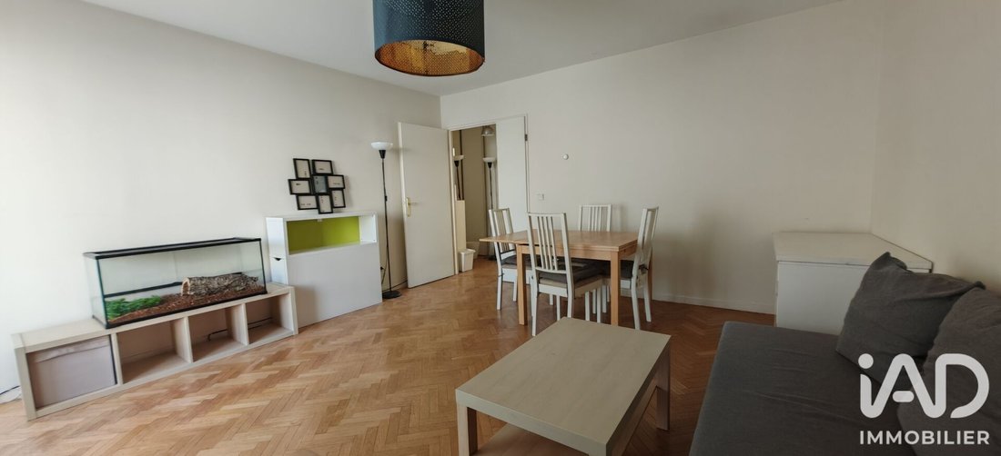 Apartment in Espaces Jeunes, Issy-les-Moulineaux, France 2 - 18897167