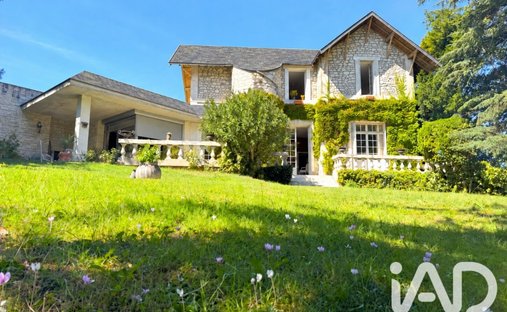 Casa a Centre, Saintes, Francia 1